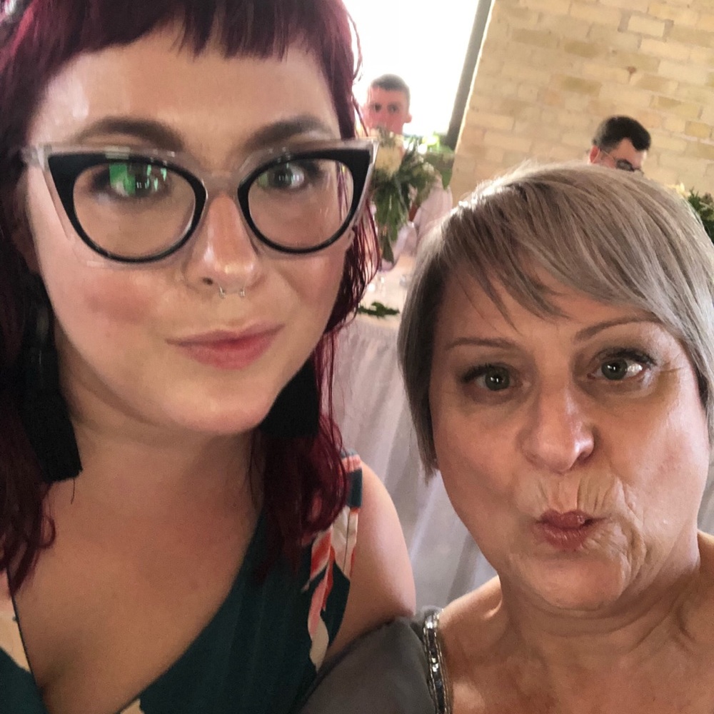 Meet your Posher, Linda